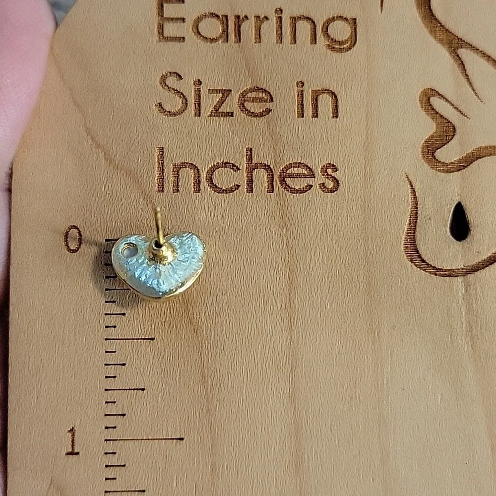 🔥LAST PAIR🔥 BABY BLUE SHIMMER HEART EARRINGS - Picture 5 of 6